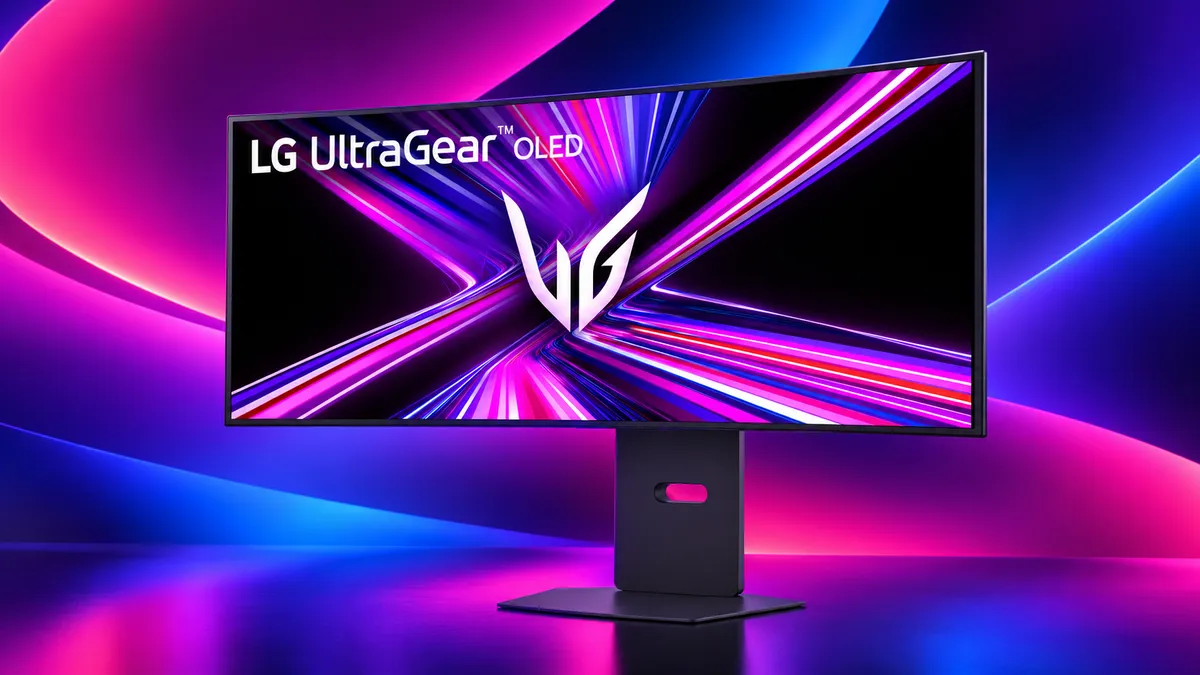 Setup gaming modern menggunakan monitor ultrapanoramik 240Hz beresolusi tinggi.